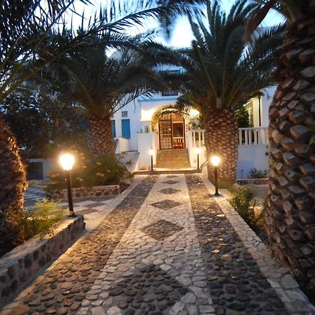 Petra Nera Hotel Perissa  Exterior photo