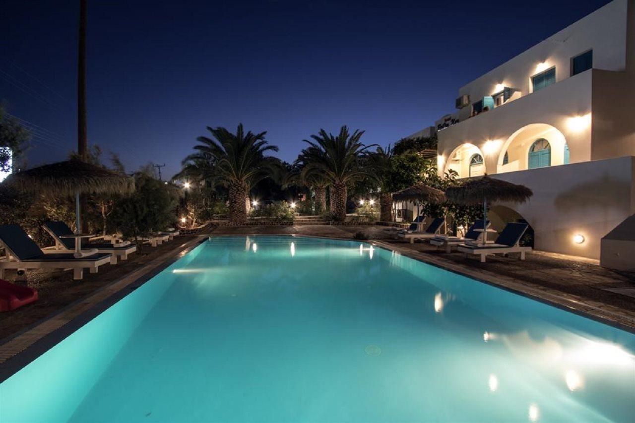 Petra Nera Hotel Perissa  Exterior photo