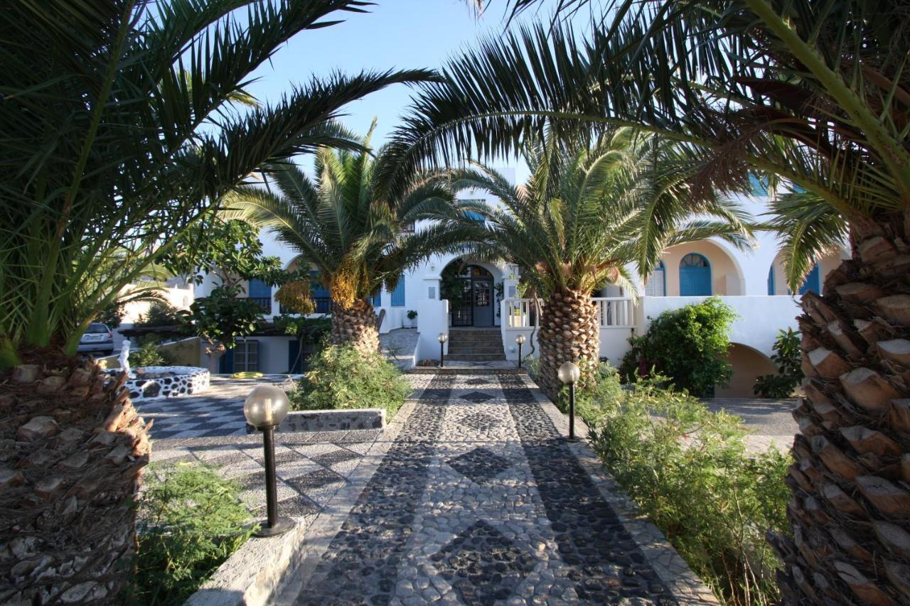 Petra Nera Hotel Perissa  Exterior photo
