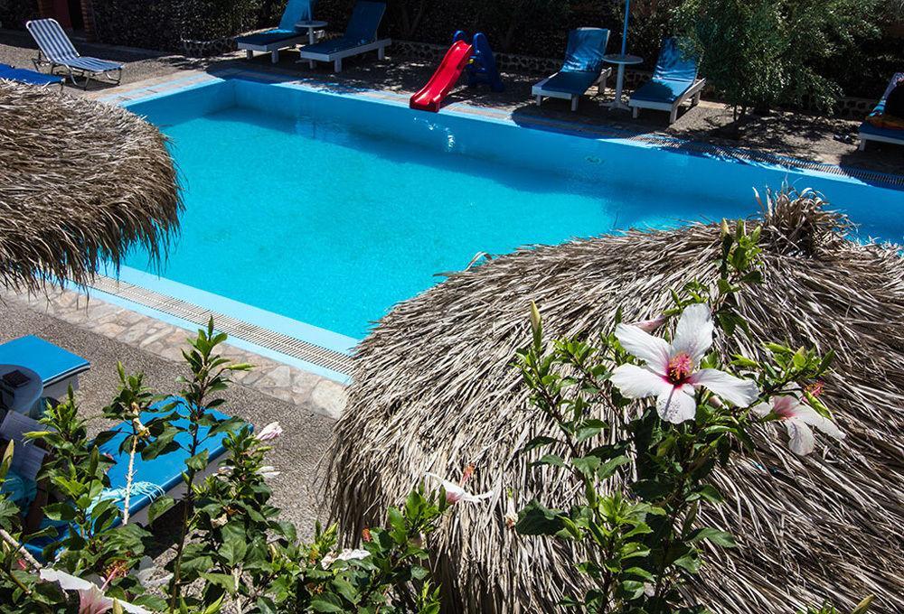 Petra Nera Hotel Perissa  Exterior photo