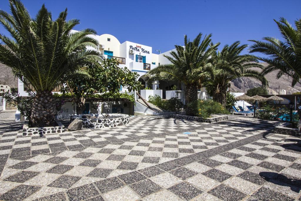 Petra Nera Hotel Perissa  Exterior photo